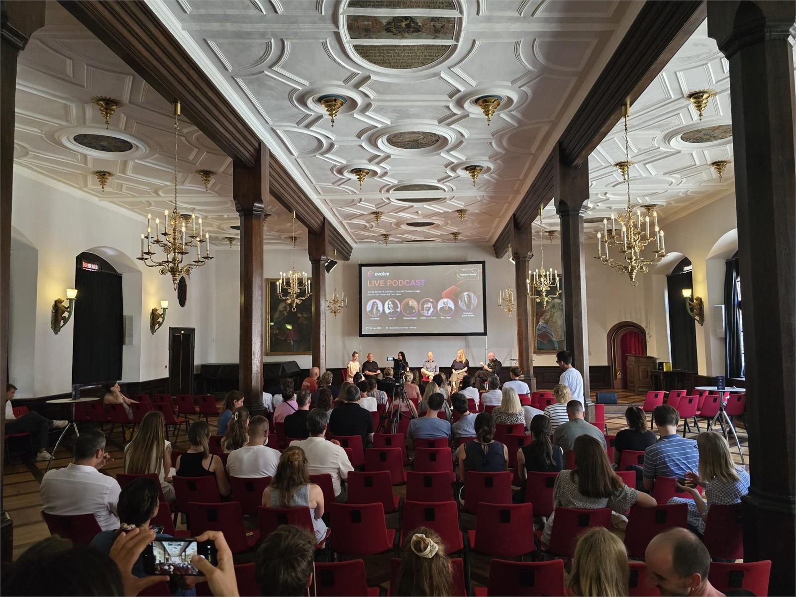 Live Podcast im Kaiser Saal